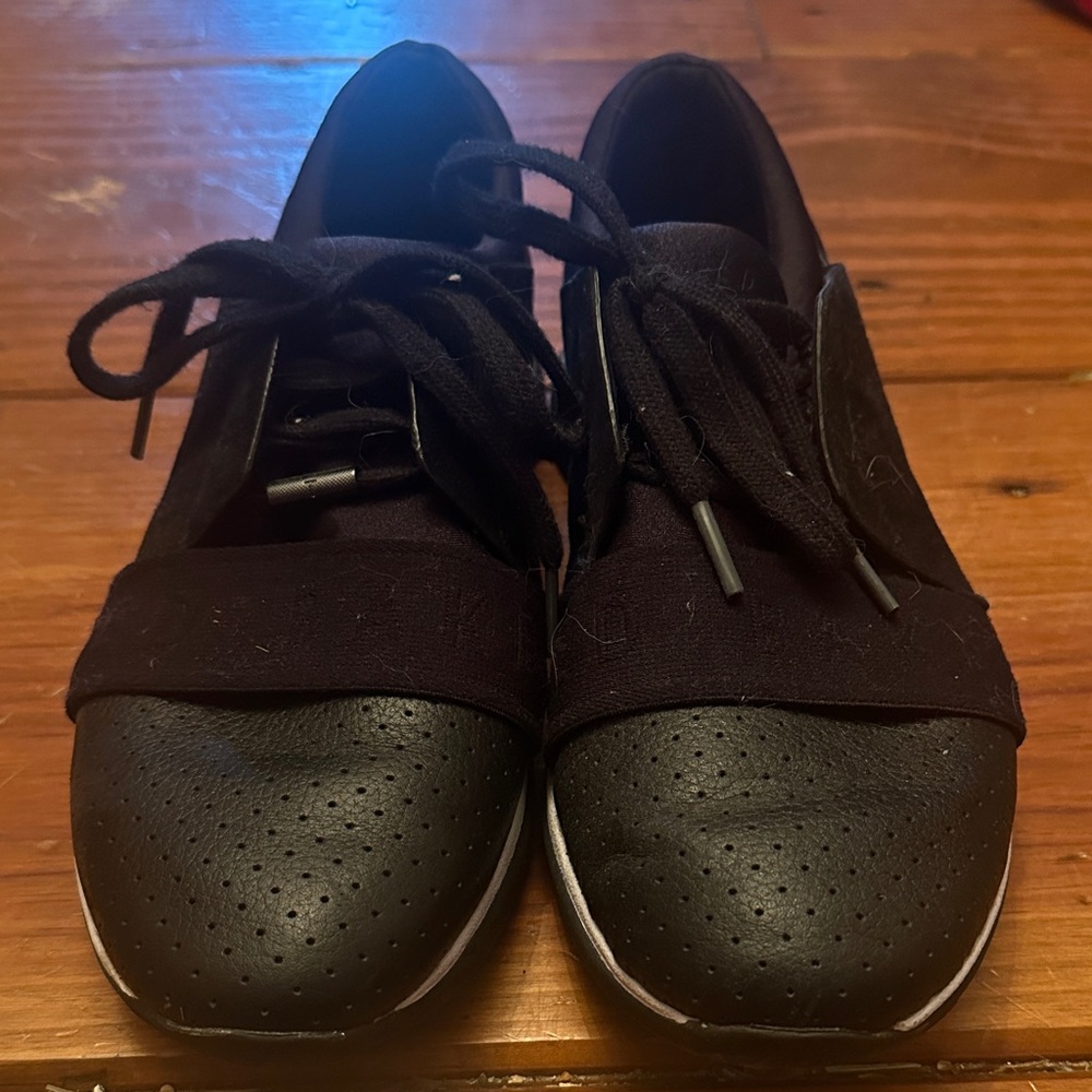 GUC Ted Baker Sneakers/Tennis Shoes - Size 8